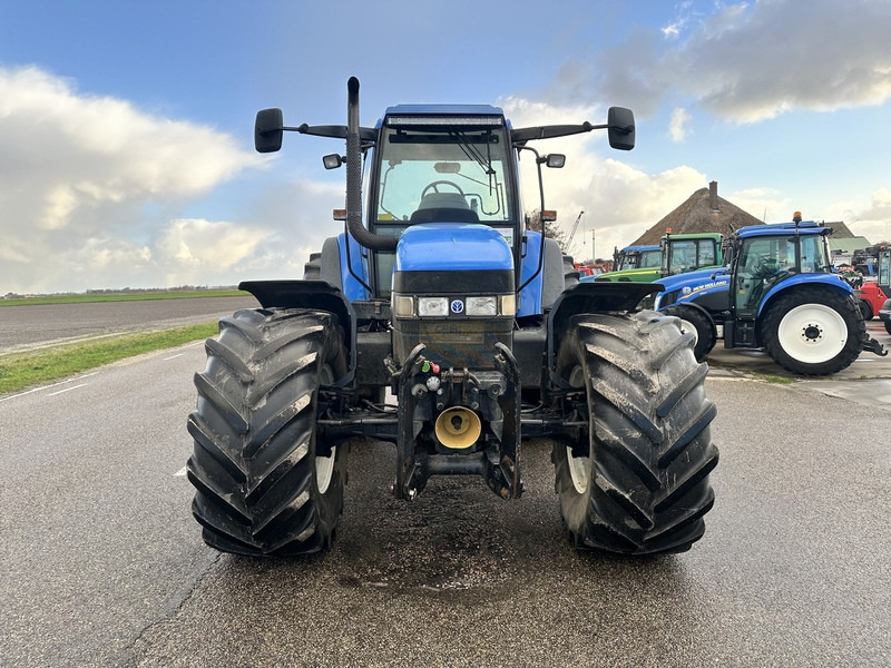 New Holland TM 165 - Farm tractor: picture 2 New Holland TM 165 - Farm tractor: picture 2