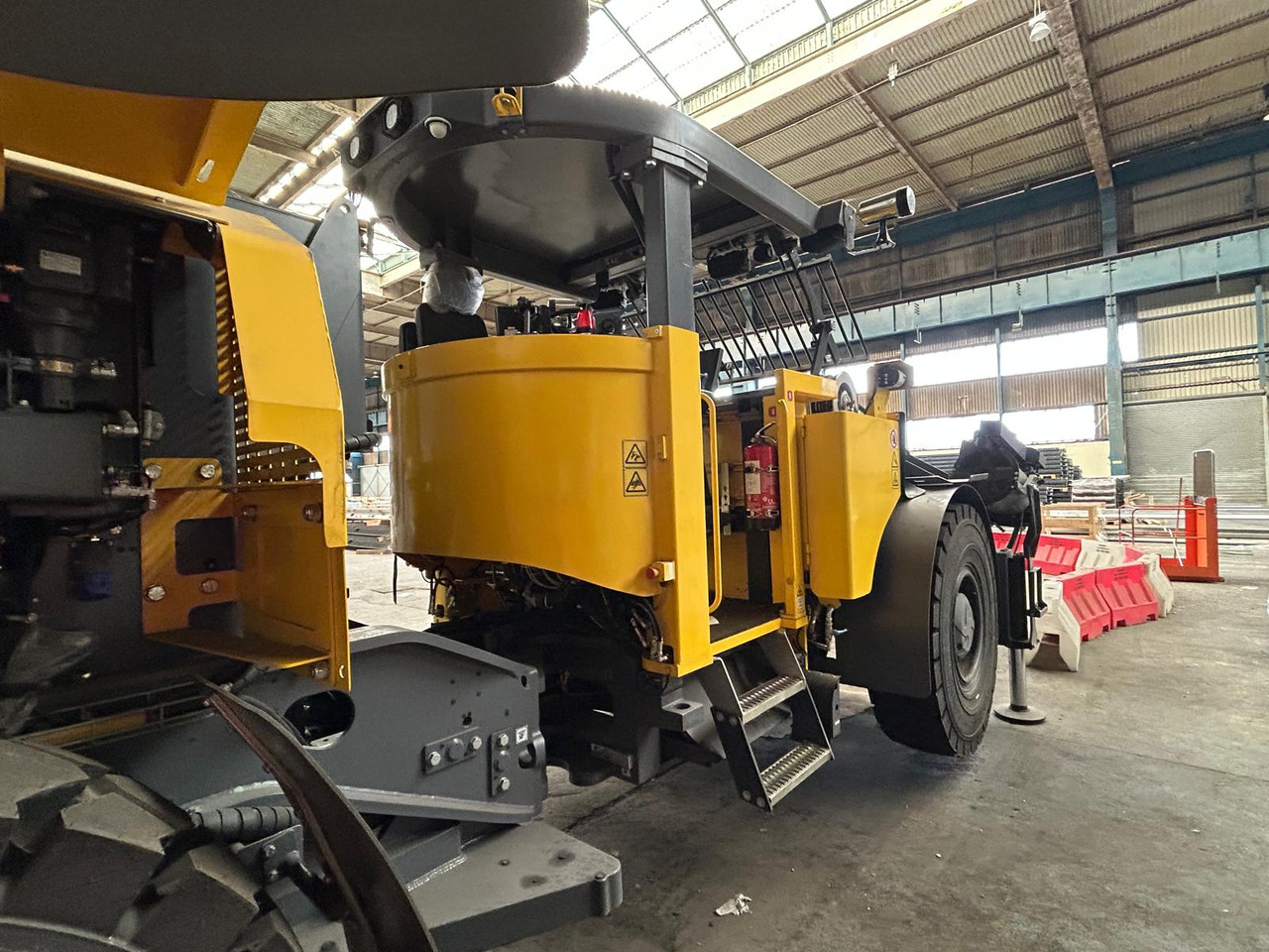 Atlas Copco (Epiroc) Boltec EC - Directional boring machine: picture 5 Atlas Copco (Epiroc) Boltec EC - Directional boring machine: picture 5