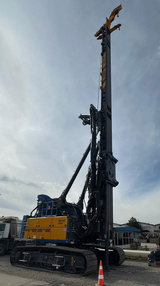 Bauer BG45V - Pile driver: picture 2 Bauer BG45V - Pile driver: picture 2