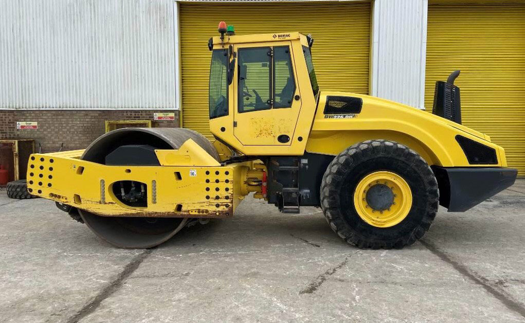 Bomag BW 226 DH-41 BVC - Compactor: picture 2 Bomag BW 226 DH-41 BVC - Compactor: picture 2
