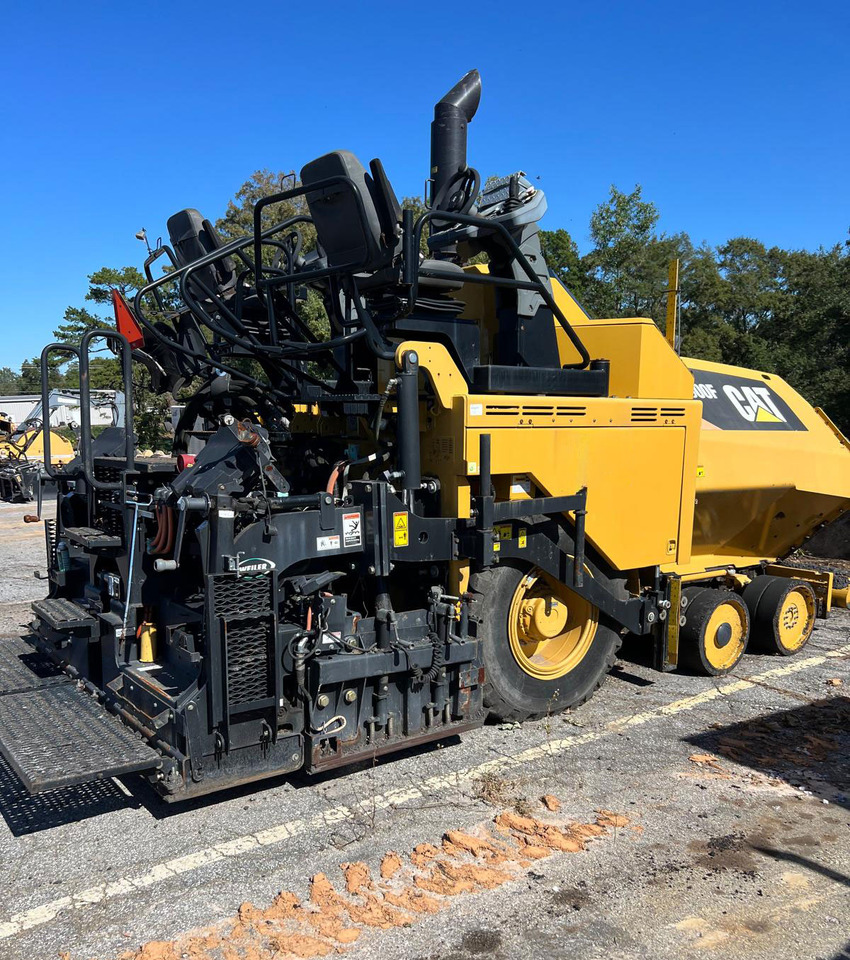 Caterpillar AP500F - Asphalt paver: picture 2 Caterpillar AP500F - Asphalt paver: picture 2