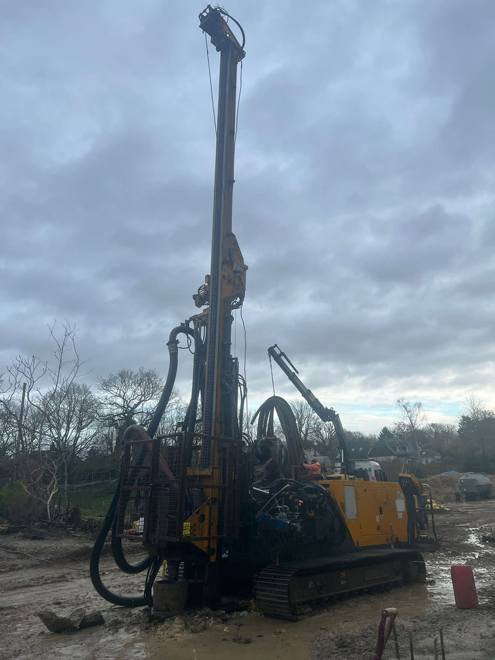 Klemm KR 709-2 - Pile driver: picture 4 Klemm KR 709-2 - Pile driver: picture 4