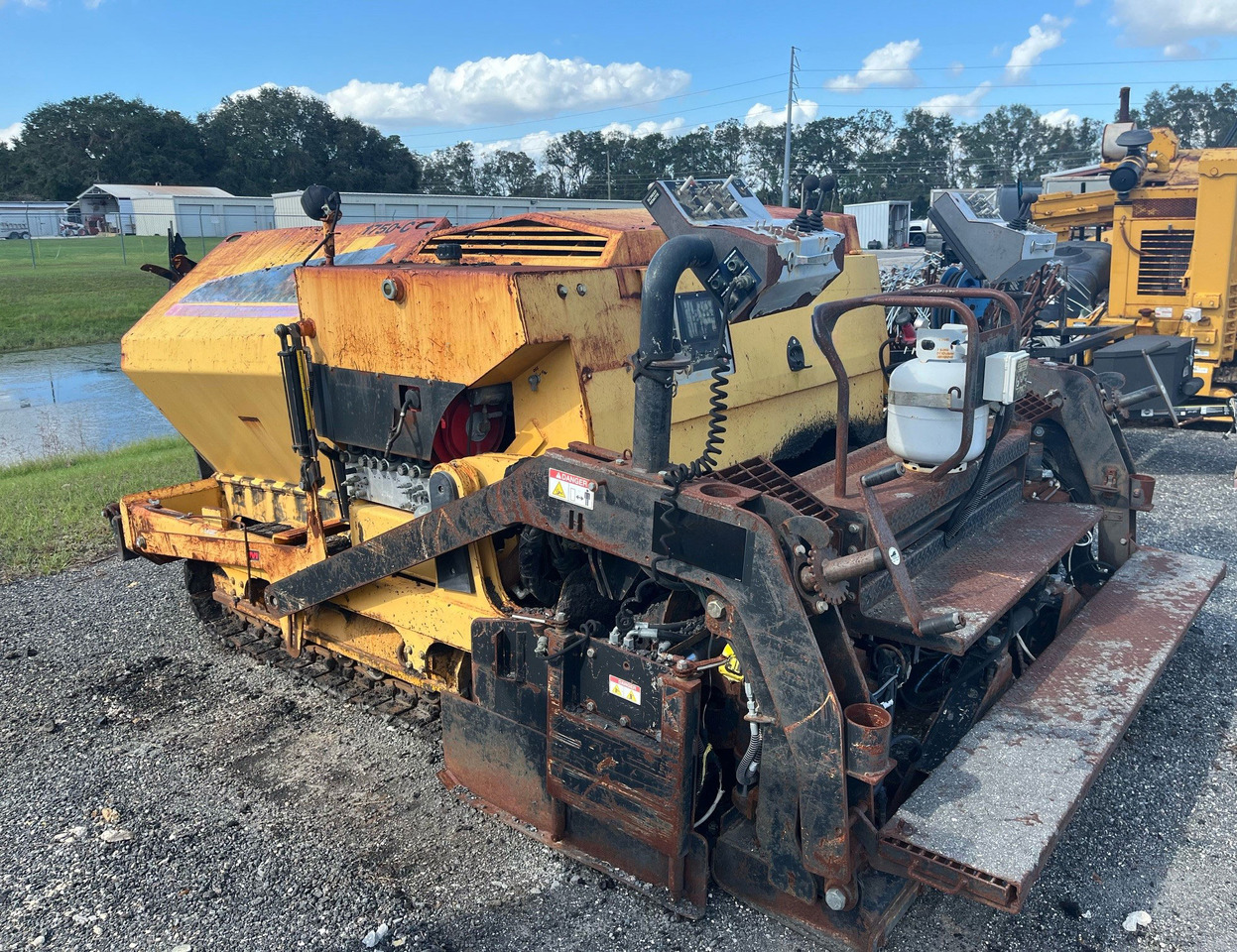 Mauldin 1750C - Asphalt paver: picture 2 Mauldin 1750C - Asphalt paver: picture 2