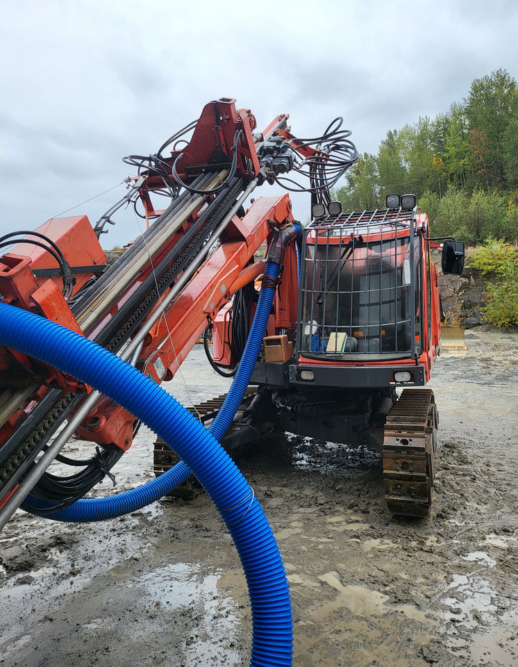 Sandvik DX800 - Drilling machine: picture 3 Sandvik DX800 - Drilling machine: picture 3