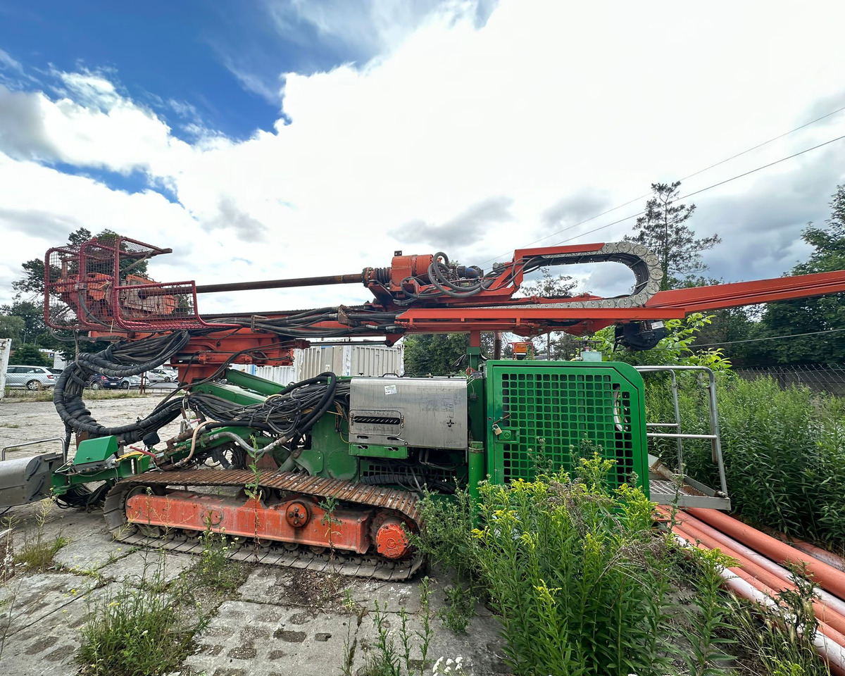 Soilmec SM-14 - Pile driver: picture 2 Soilmec SM-14 - Pile driver: picture 2
