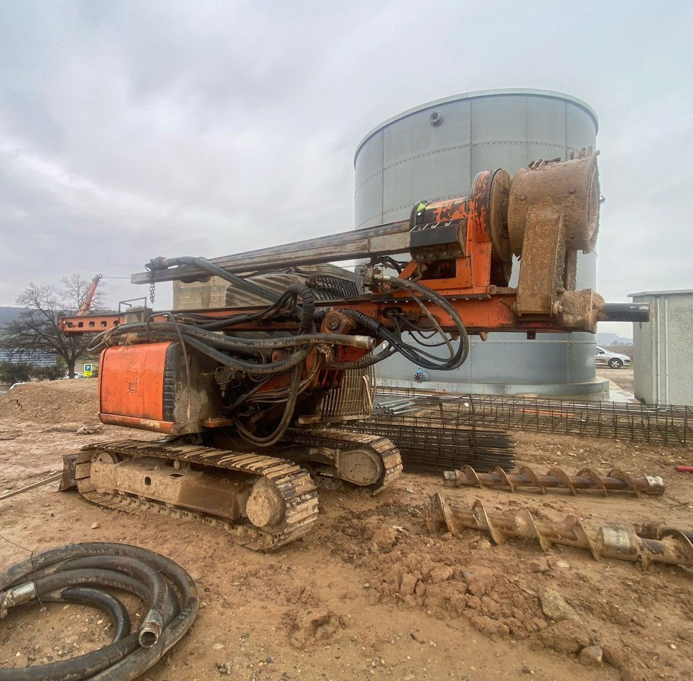 Tescar CF3 - Pile driver: picture 1 Tescar CF3 - Pile driver: picture 1
