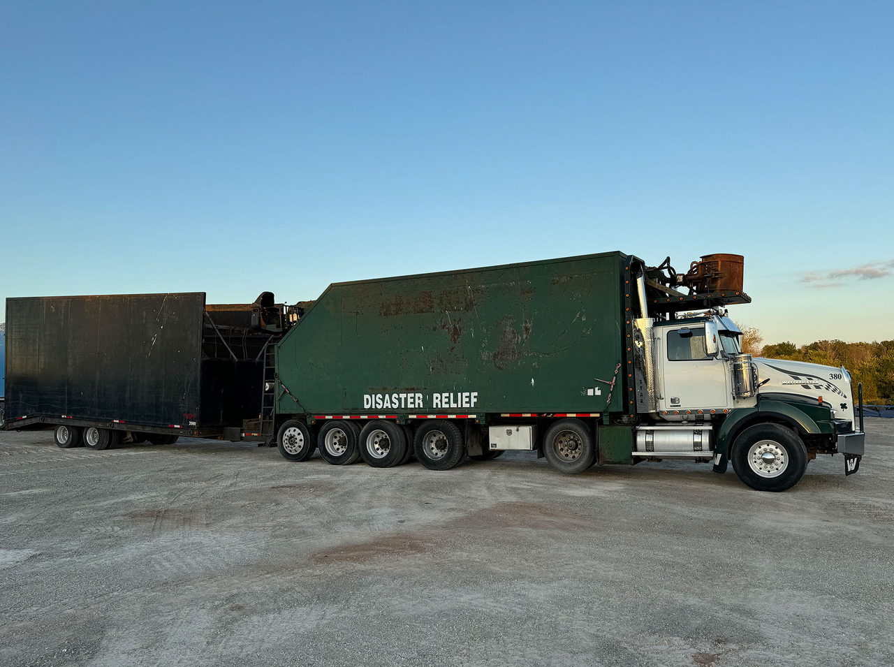 Western Star W4900 SB - Garbage truck: picture 2 Western Star W4900 SB - Garbage truck: picture 2