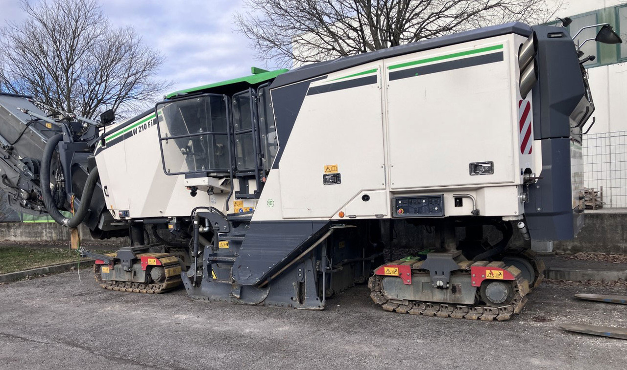Wirtgen W 210 FI - Cold planer: picture 3 Wirtgen W 210 FI - Cold planer: picture 3