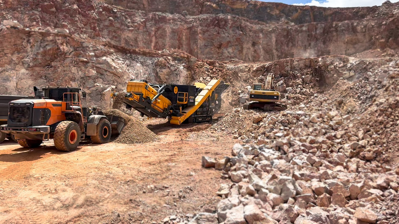 FABO Mobile crusher - Mobile crusher: picture 2 FABO Mobile crusher - Mobile crusher: picture 2