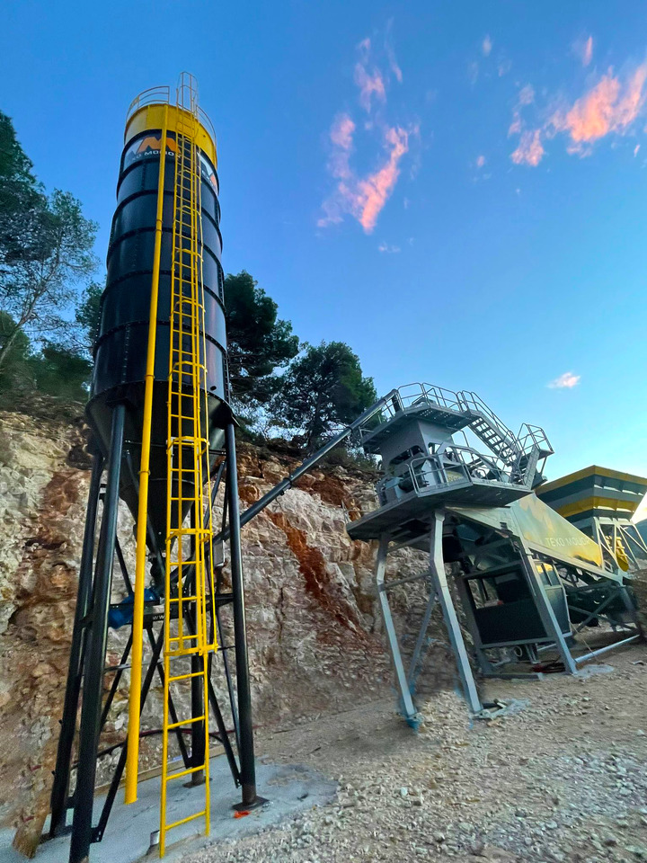 FABO mobile concrete batching plant - Concrete plant: picture 2 FABO mobile concrete batching plant - Concrete plant: picture 2