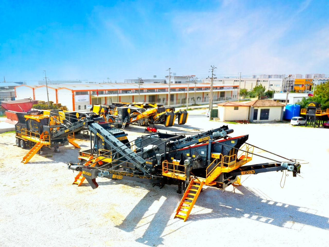 FABO mobile jaw crusher - Jaw crusher: picture 1 FABO mobile jaw crusher - Jaw crusher: picture 1