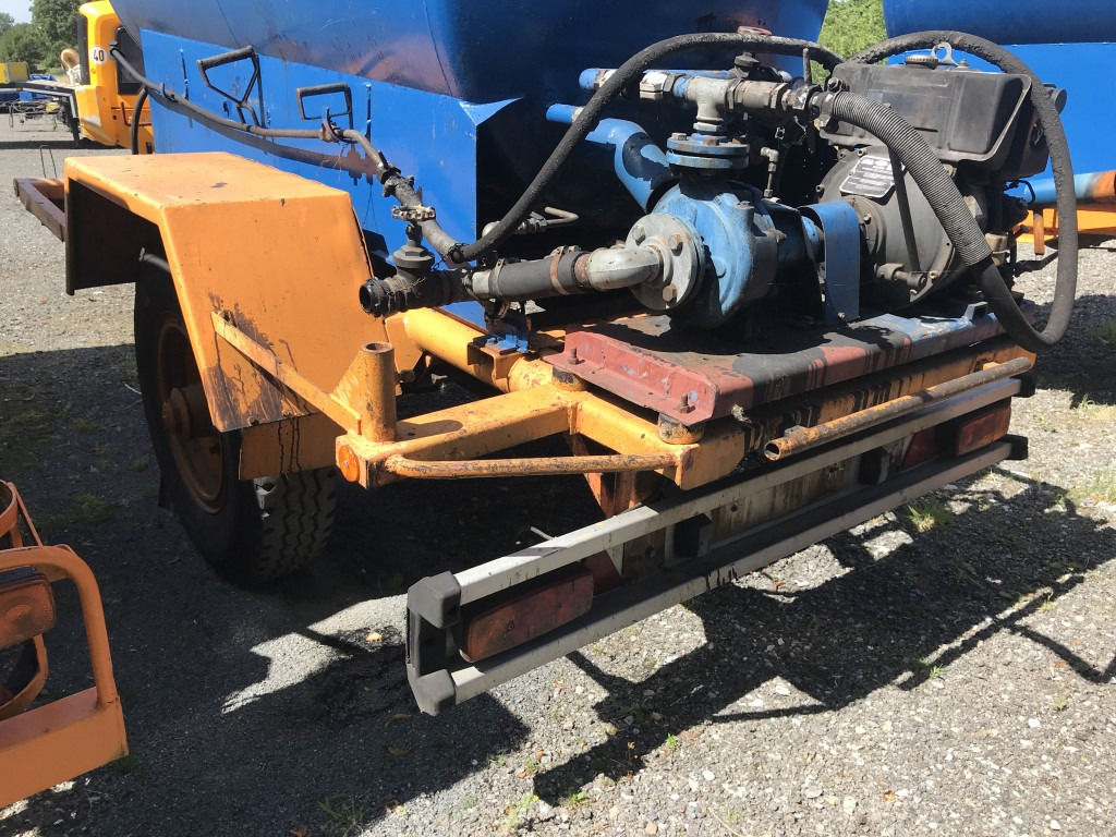 BATHE 1 Achs Anhänger Bitum / Teerkocher - 2,8 m³ Hatz Diesel-Motor 1 D 42 Z - Tanker trailer: picture 5 BATHE 1 Achs Anhänger Bitum / Teerkocher - 2,8 m³ Hatz Diesel-Motor 1 D 42 Z - Tanker trailer: picture 5