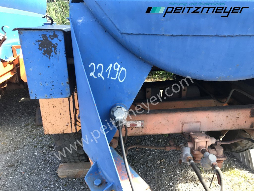 BATHE TANDEMANHÄNGER Bitum / Teerkocher 3,5 m³ - Tanker trailer: picture 5 BATHE TANDEMANHÄNGER Bitum / Teerkocher 3,5 m³ - Tanker trailer: picture 5