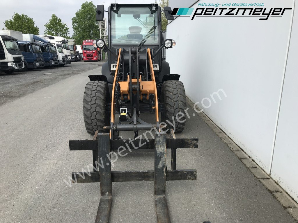 CASE Radlader 321 F 4 in 1 Schaufel + Palettengabel - Wheel loader: picture 5 CASE Radlader 321 F 4 in 1 Schaufel + Palettengabel - Wheel loader: picture 5