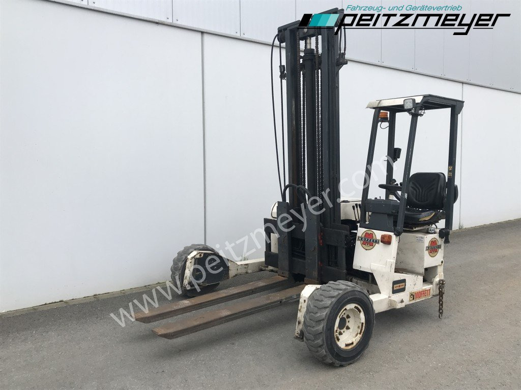 Moffett Mitnahmestapler M 2003 STM Allrad, UVV in 09/25 neu - Truck mounted forklift: picture 1 Moffett Mitnahmestapler M 2003 STM Allrad, UVV in 09/25 neu - Truck mounted forklift: picture 1