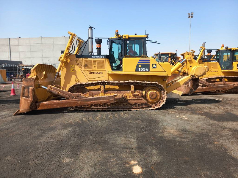 Komatsu D155A (4 pieces available - Abu Dhabi) - Bulldozer: picture 1 Komatsu D155A (4 pieces available - Abu Dhabi) - Bulldozer: picture 1