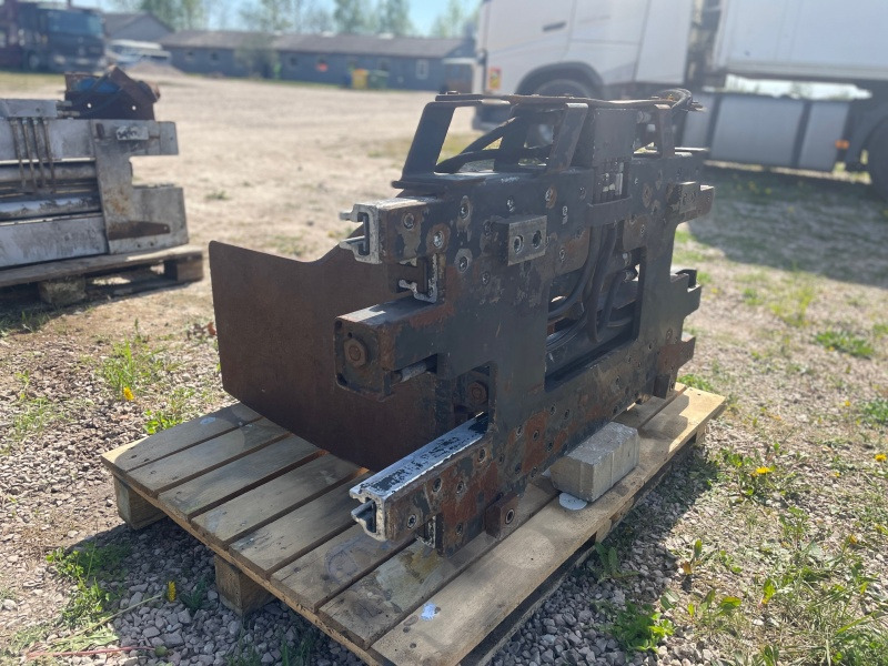 MEYER BALE CLAMP CLASS 3 - Clamp for Material handling equipment: picture 4 MEYER BALE CLAMP CLASS 3 - Clamp for Material handling equipment: picture 4