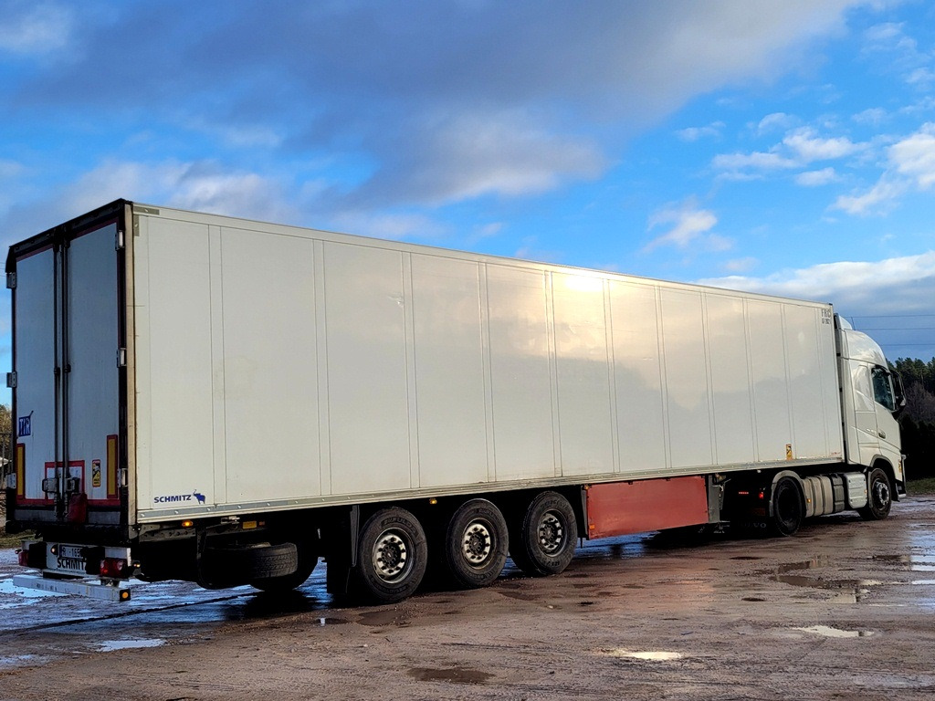 Volvo FH460 + refrigerated semi-trailer - Tractor truck: picture 2 Volvo FH460 + refrigerated semi-trailer - Tractor truck: picture 2