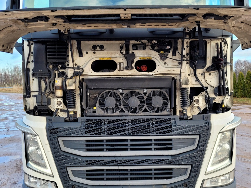 Volvo FH460 + refrigerated semi-trailer - Tractor truck: picture 5 Volvo FH460 + refrigerated semi-trailer - Tractor truck: picture 5
