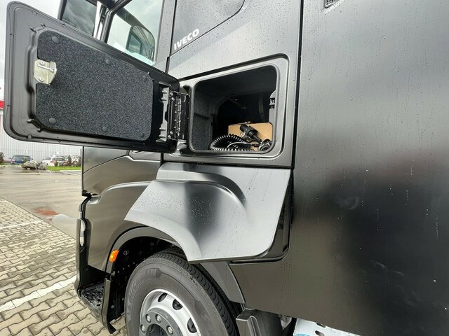 IVECO S-Way AS440S49T/P - AF4T COMFORT+AERO+ LED+NAVI... - Tractor truck: picture 3 IVECO S-Way AS440S49T/P - AF4T COMFORT+AERO+ LED+NAVI... - Tractor truck: picture 3