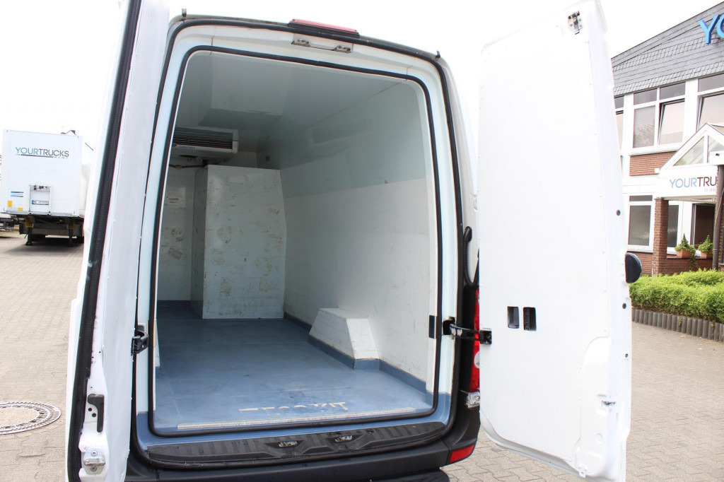 Commercial truck VW Crafter Maxi   Carrier Tiefkühlkasten  Bi-Temp: picture 15