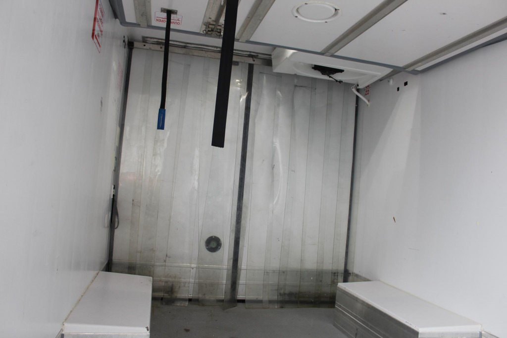 Renault Master 145 E6 Thermo King 300 Bi-Temp. GDP - Refrigerated delivery van: picture 5 Renault Master 145 E6 Thermo King 300 Bi-Temp. GDP - Refrigerated delivery van: picture 5