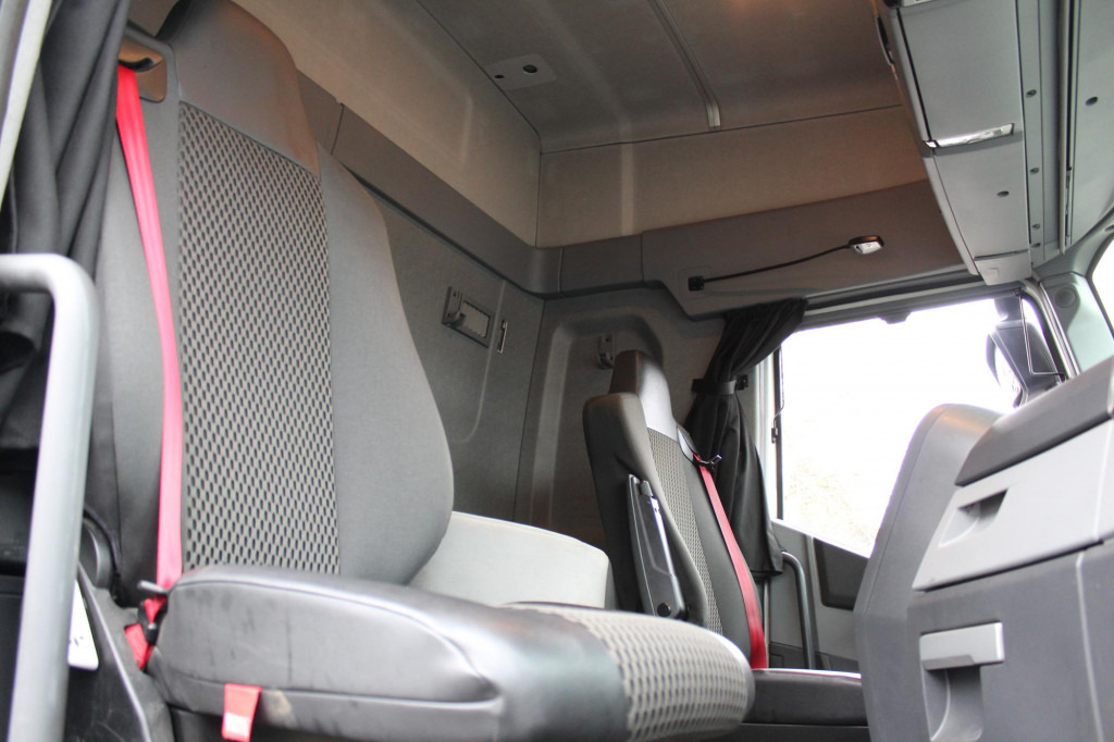 Renault T460 Retarder 2 Tanks Standklima VIN : KD - Tractor truck: picture 2 Renault T460 Retarder 2 Tanks Standklima VIN : KD - Tractor truck: picture 2