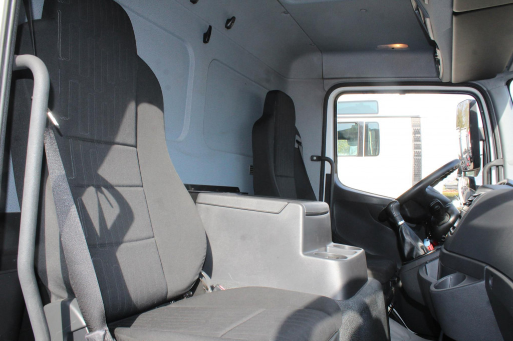 Mercedes-Benz Atego 1221 E6 Koffer Klima LDW Schalter LBW - Truck: picture 4 Mercedes-Benz Atego 1221 E6 Koffer Klima LDW Schalter LBW - Truck: picture 4