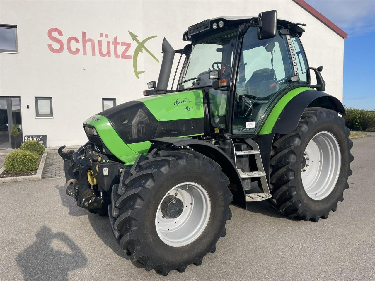Deutz-Fahr Agrotron M410 FZW Motor neu BKT - Farm tractor: picture 1 Deutz-Fahr Agrotron M410 FZW Motor neu BKT - Farm tractor: picture 1