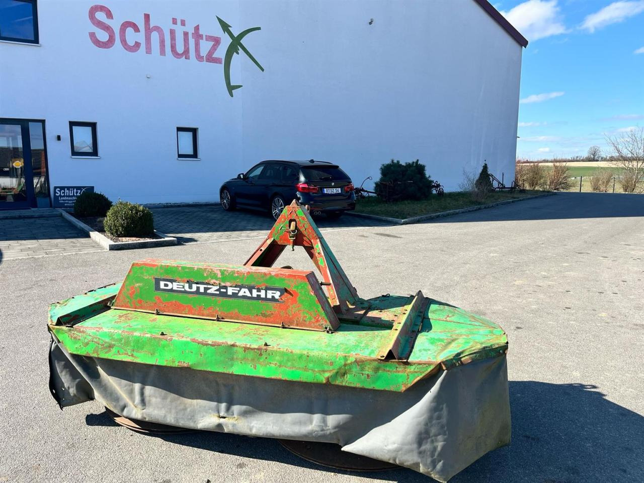 Deutz-Fahr Mähwerk mit 2 m Arbeitsbreite - Mower: picture 1 Deutz-Fahr Mähwerk mit 2 m Arbeitsbreite - Mower: picture 1