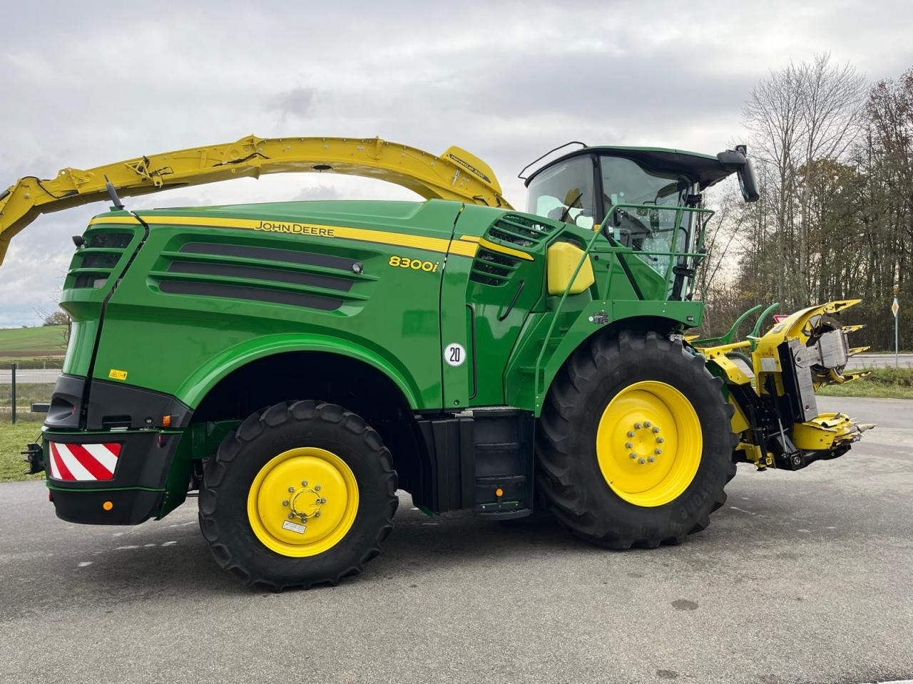 John Deere 8300i, 910 Bh, Harvestlap, Pickup, Kemper, Top, - Forage harvester: picture 5 John Deere 8300i, 910 Bh, Harvestlap, Pickup, Kemper, Top, - Forage harvester: picture 5