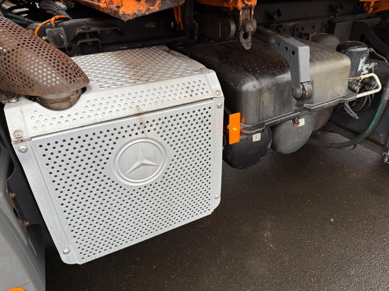 Mercedes-Benz Actros 2032 4x4 Blattfederung + Kupplung+Meiller - Tipper: picture 5 Mercedes-Benz Actros 2032 4x4 Blattfederung + Kupplung+Meiller - Tipper: picture 5