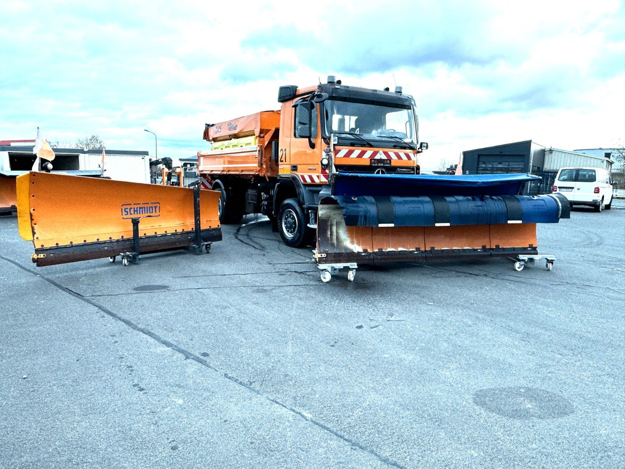 Mercedes-Benz Actros 2036 4x4 DautelWechselsystem Winterdienst Mercedes-Benz Actros 2036 4x4 DautelWechselsystem Winterdienst - Tipper: picture 1 Mercedes-Benz Actros 2036 4x4 DautelWechselsystem Winterdienst Mercedes-Benz Actros 2036 4x4 DautelWechselsystem Winterdienst - Tipper: picture 1