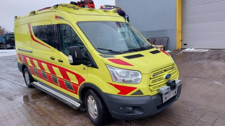 FORD TRANSIT 2,0TDI AMBULANCE KLIMA 1.2018 EURO 6, 3 UNITS - Ambulance: picture 4 FORD TRANSIT 2,0TDI AMBULANCE KLIMA 1.2018 EURO 6, 3 UNITS - Ambulance: picture 4