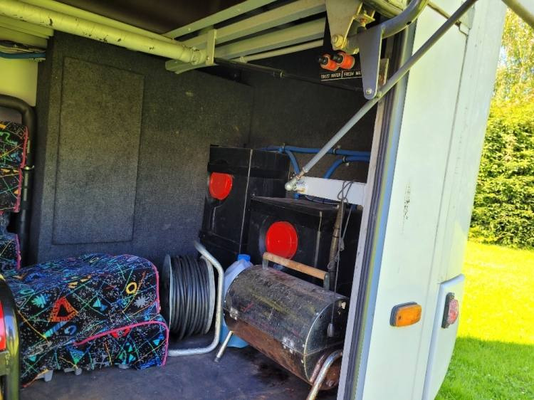 VOLVO B12M BERKHOF AXIAL70 MOTORHOME KLIMA 3.2003 - Coach: picture 4 VOLVO B12M BERKHOF AXIAL70 MOTORHOME KLIMA 3.2003 - Coach: picture 4