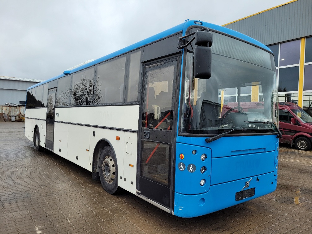 VOLVO B9R VEST CONTRAST, KLIIMA, 10.2012, EURO 5, HANDICAP LIFT, 51 seats, 12,8m  - Suburban bus: picture 1 VOLVO B9R VEST CONTRAST, KLIIMA, 10.2012, EURO 5, HANDICAP LIFT, 51 seats, 12,8m  - Suburban bus: picture 1