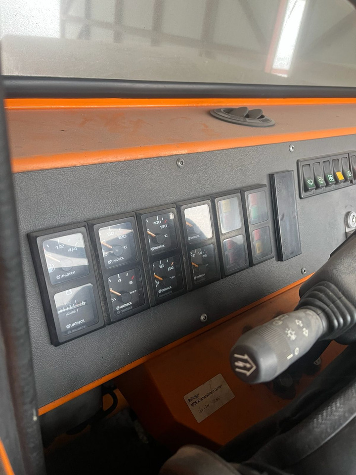 Pushback tractor ATA 8500 4X4: picture 7
