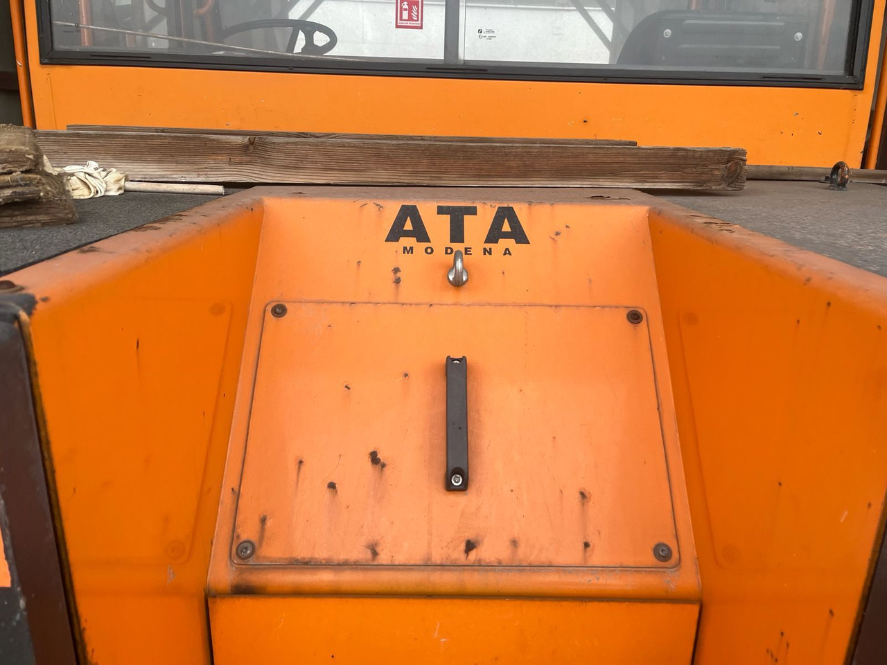 Pushback tractor ATA 8500 4X4: picture 6