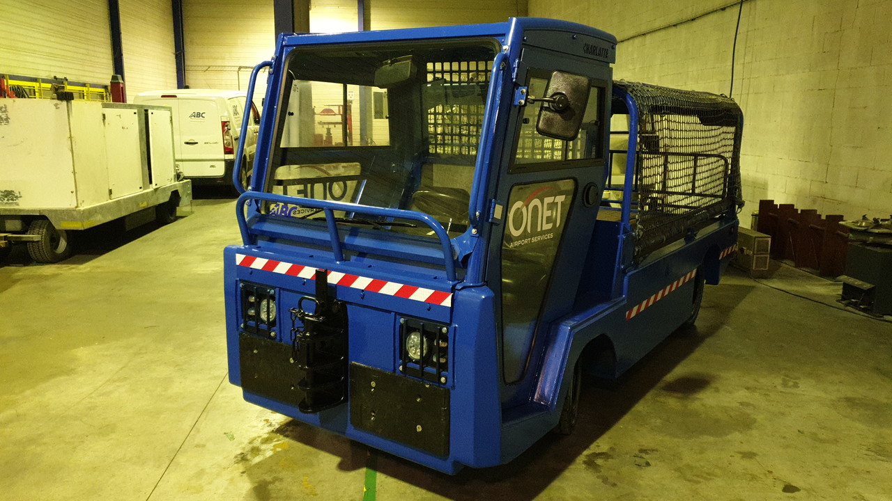 Charlatte P2000/T225L - Baggage tractor: picture 2 Charlatte P2000/T225L - Baggage tractor: picture 2