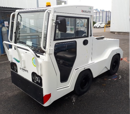 Charlatte TE225 - Baggage tractor: picture 2 Charlatte TE225 - Baggage tractor: picture 2