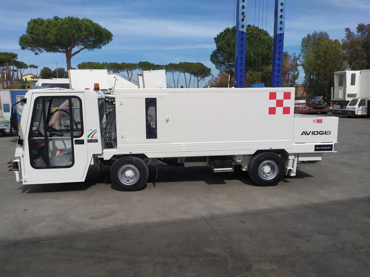 Lavatory service truck Toilet Truck Aviogei VSTM: picture 9