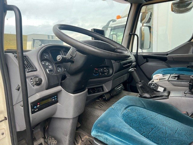 DAF LF 180 FA45.180 LF - Box truck: picture 3 DAF LF 180 FA45.180 LF - Box truck: picture 3