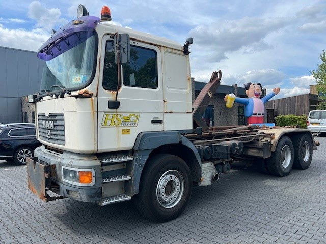 MAN 26.464 6X4 - Container transporter/ Swap body truck: picture 1 MAN 26.464 6X4 - Container transporter/ Swap body truck: picture 1