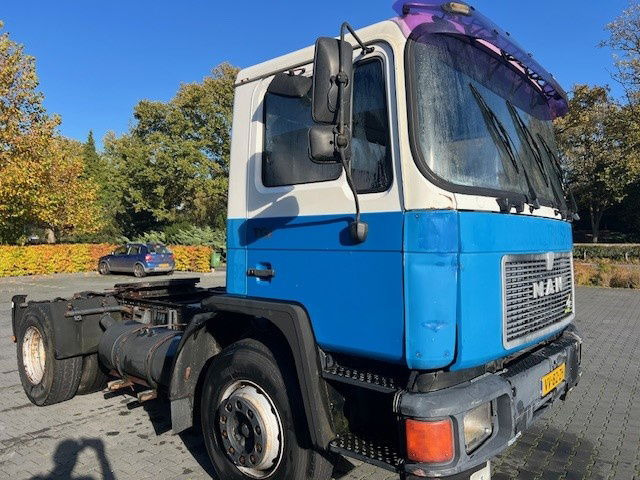 MAN 12.232 18.232 - Tractor truck: picture 2 MAN 12.232 18.232 - Tractor truck: picture 2