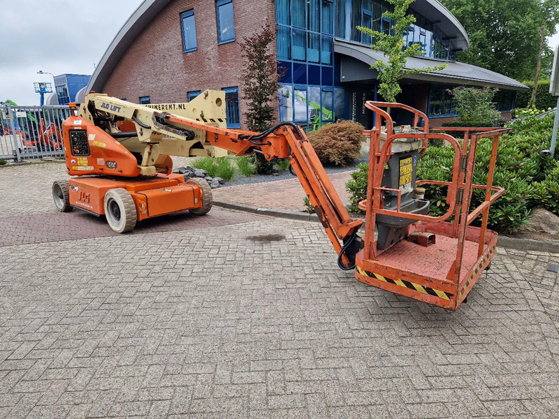 JLG E400AJPN - Articulated boom: picture 3 JLG E400AJPN - Articulated boom: picture 3