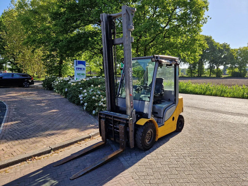 Jungheinrich DFG 425S - Diesel forklift: picture 4 Jungheinrich DFG 425S - Diesel forklift: picture 4