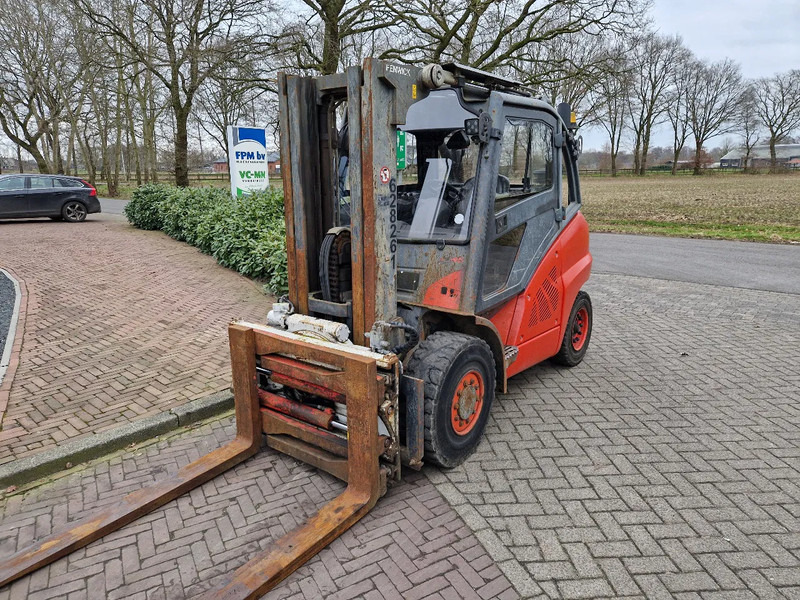Linde (Fenwick) H45D-02 - Diesel forklift: picture 3 Linde (Fenwick) H45D-02 - Diesel forklift: picture 3
