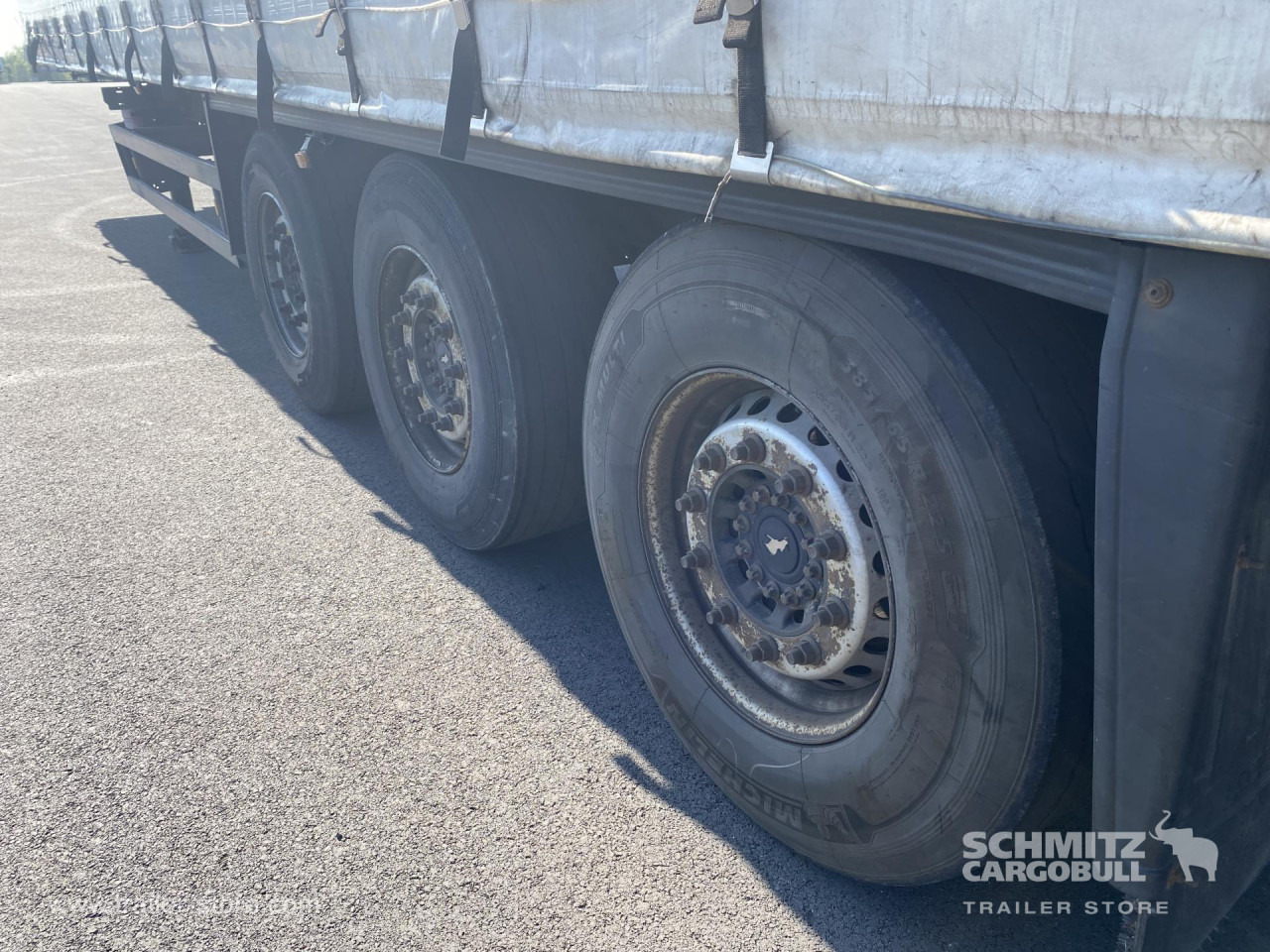 SCHMITZ Curtainsider Standard - Curtainsider semi-trailer: picture 5 SCHMITZ Curtainsider Standard - Curtainsider semi-trailer: picture 5