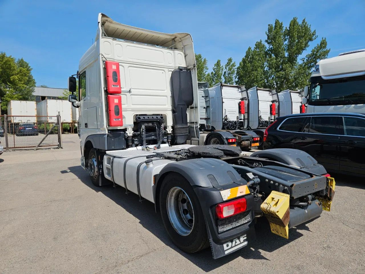 DAF XF 460 Space Cab Standklima 1 units - Tractor truck: picture 3 DAF XF 460 Space Cab Standklima 1 units - Tractor truck: picture 3