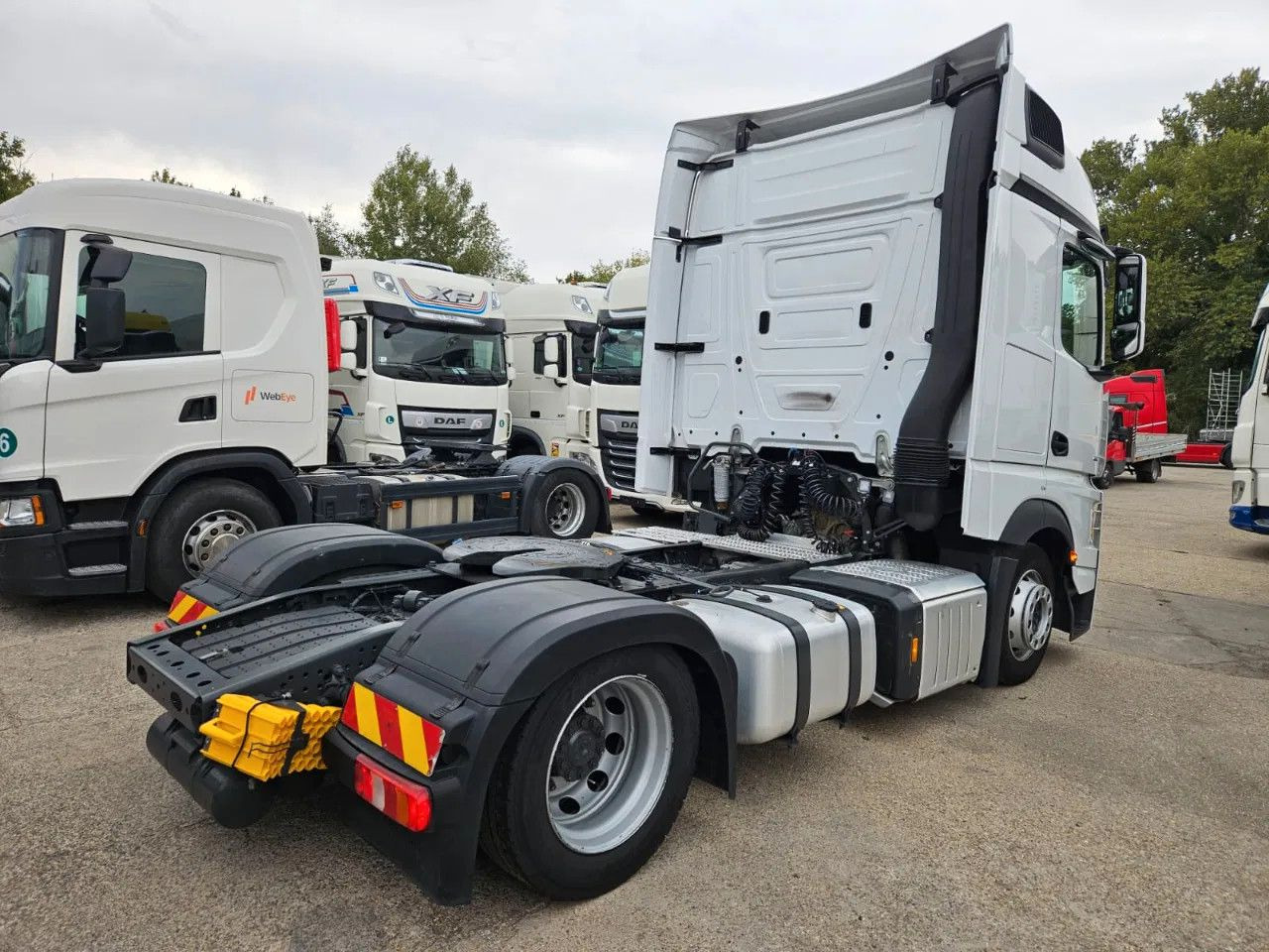 Mercedes-Benz Actros 1851 Mega, BigSpace, Standklima, 2 units - Tractor truck: picture 3 Mercedes-Benz Actros 1851 Mega, BigSpace, Standklima, 2 units - Tractor truck: picture 3